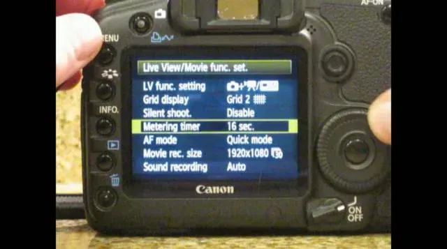 Canon camera settings menu displaying options for live view and metering timer.