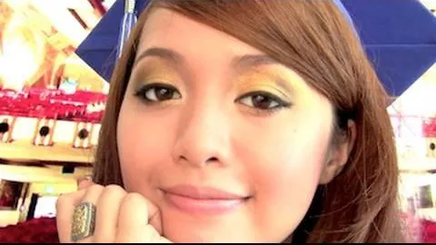 "How to Create a perfect makeup look for graduation" cover image