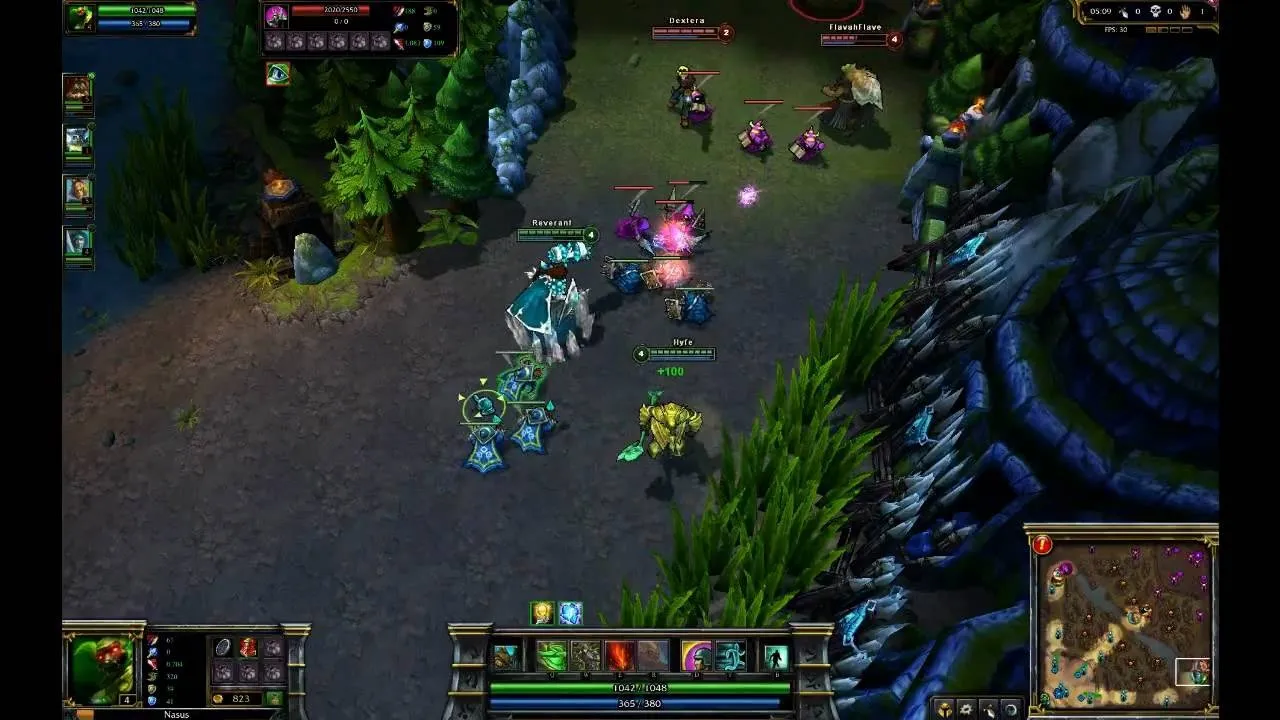 Multiplayer online battle arena gameplay screenshot.