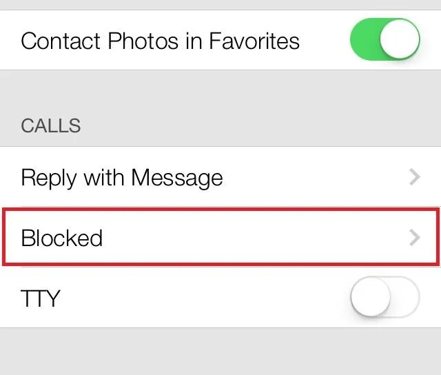 Blocked contacts settings in a mobile phone interface.