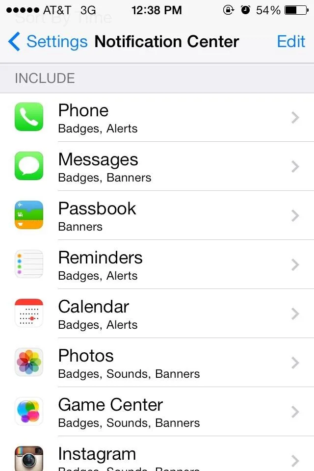 Notification center settings on a smartphone, including options for phone, messages, apps, and reminders.