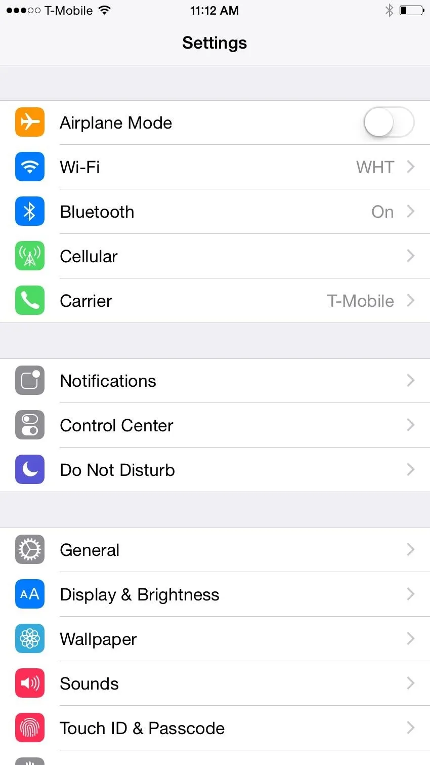 Settings menu on a smartphone displaying network and notification options.