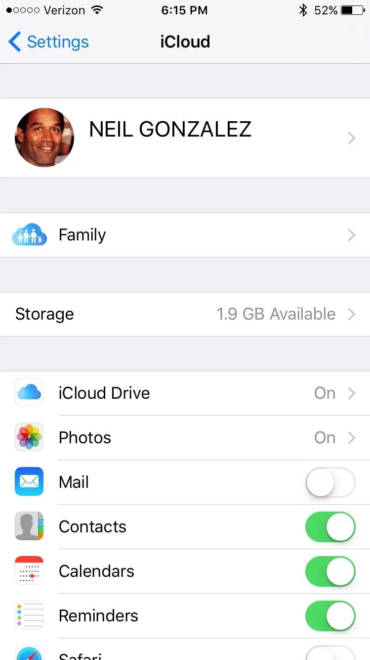 iCloud settings screen displaying storage availability and account information.