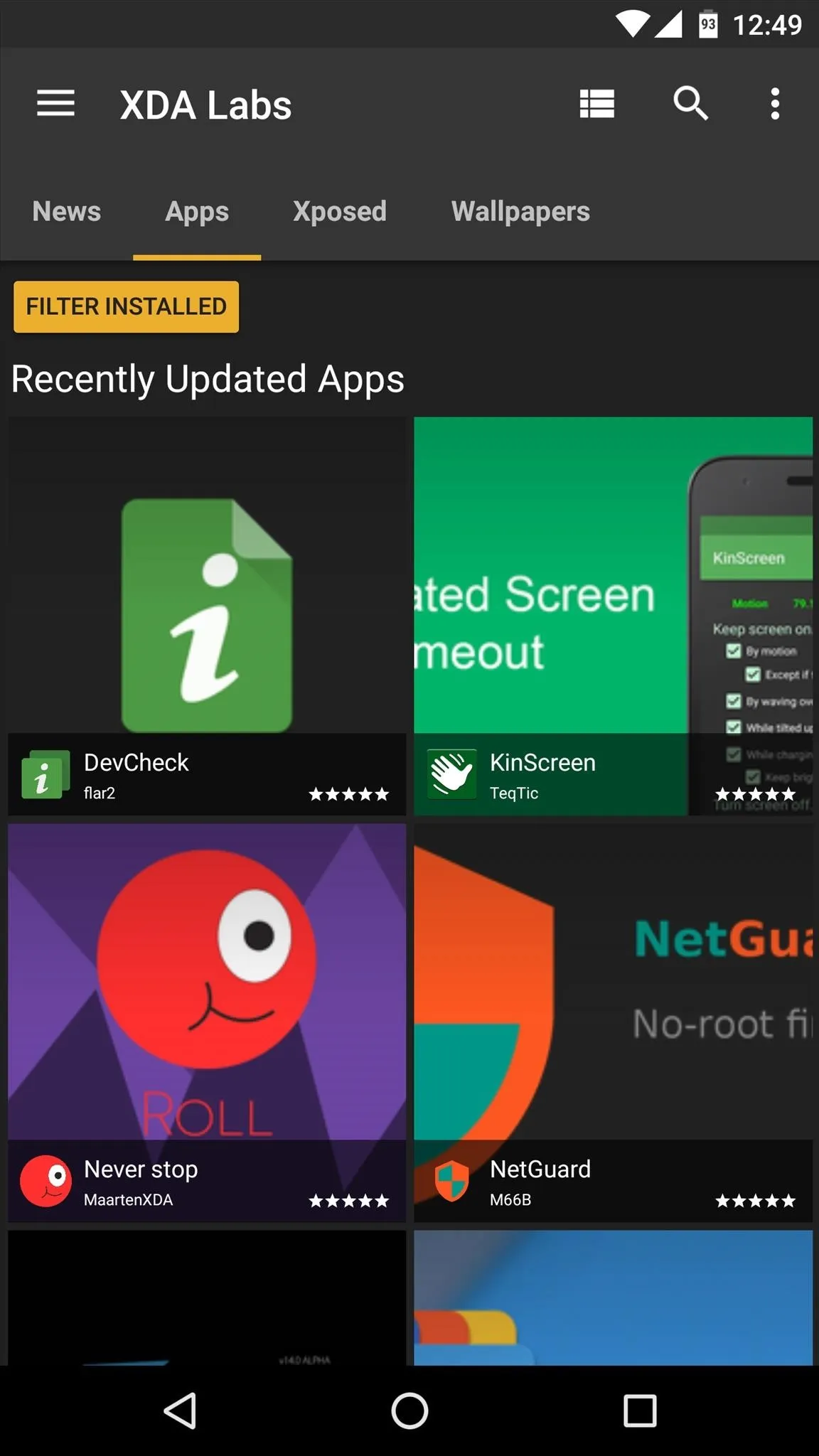 App store interface displaying recently updated apps in a grid layout.
