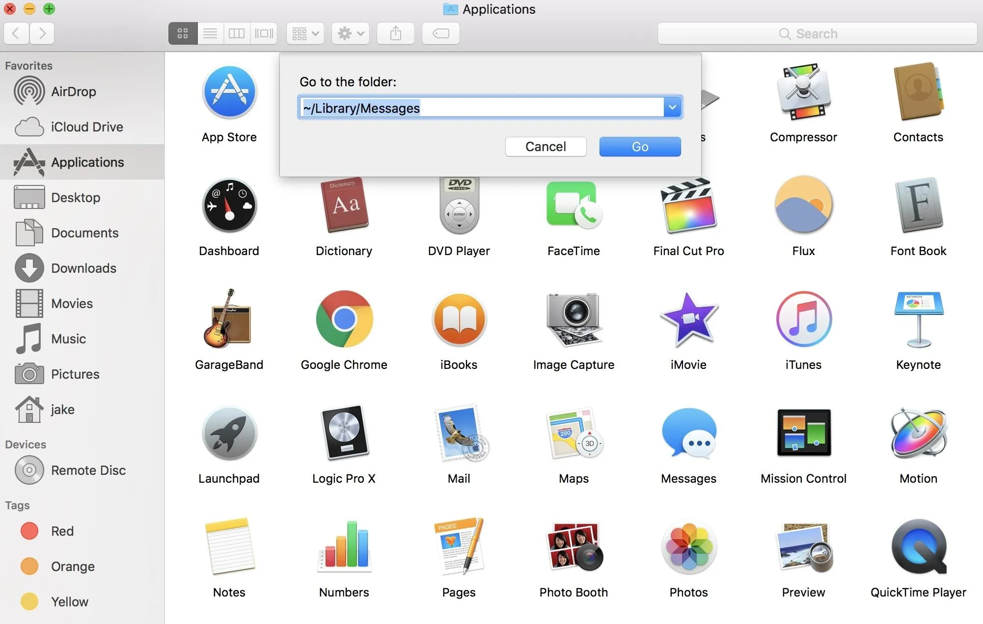 Application folder interface displaying various software icons on a Mac.