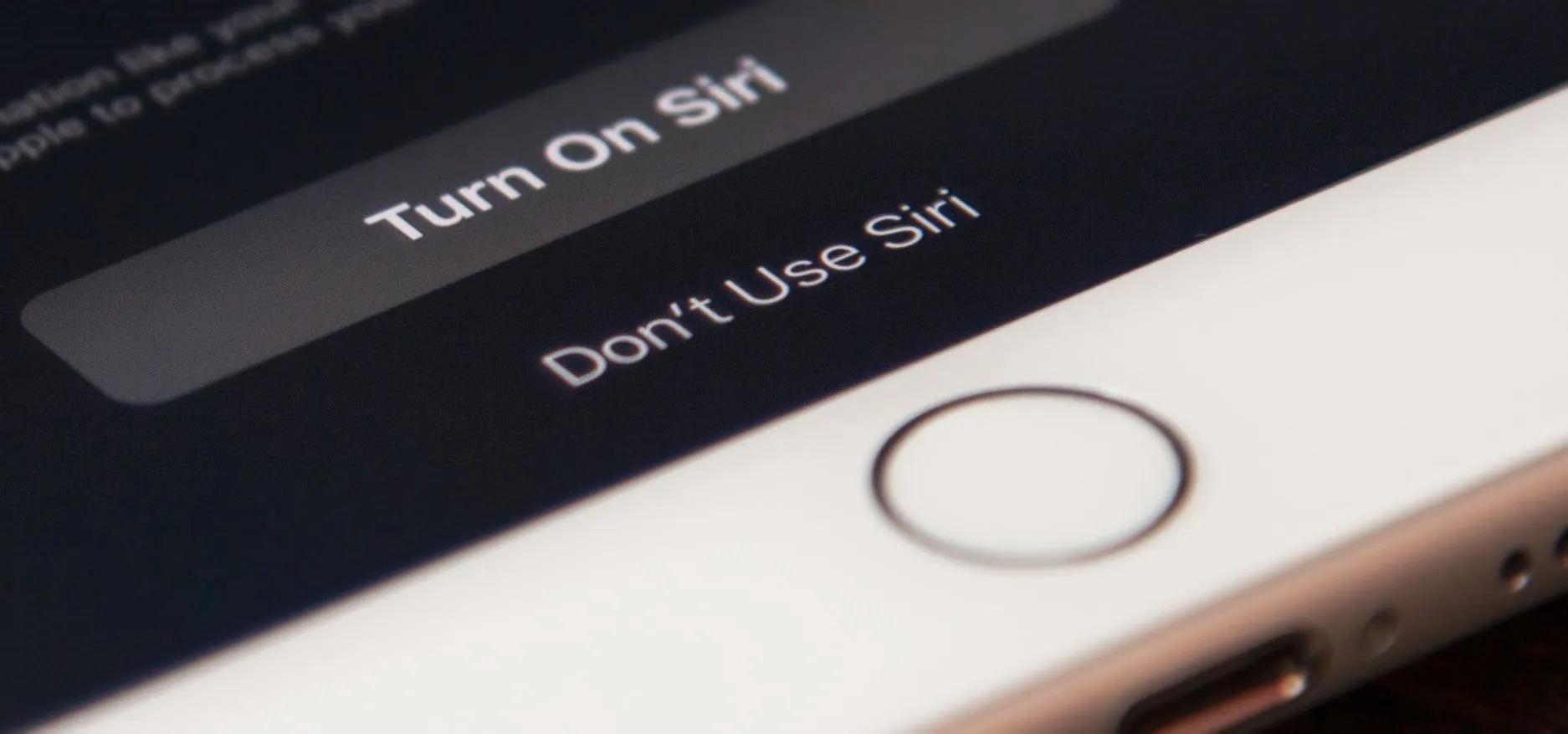 Settings screen for Siri on a smartphone.