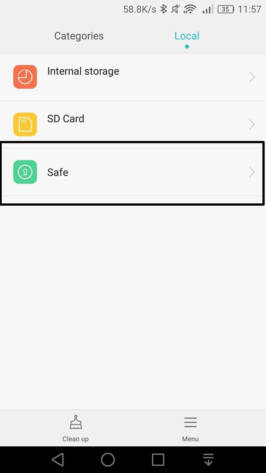 Settings menu displaying categories for internal storage and file transfer options.