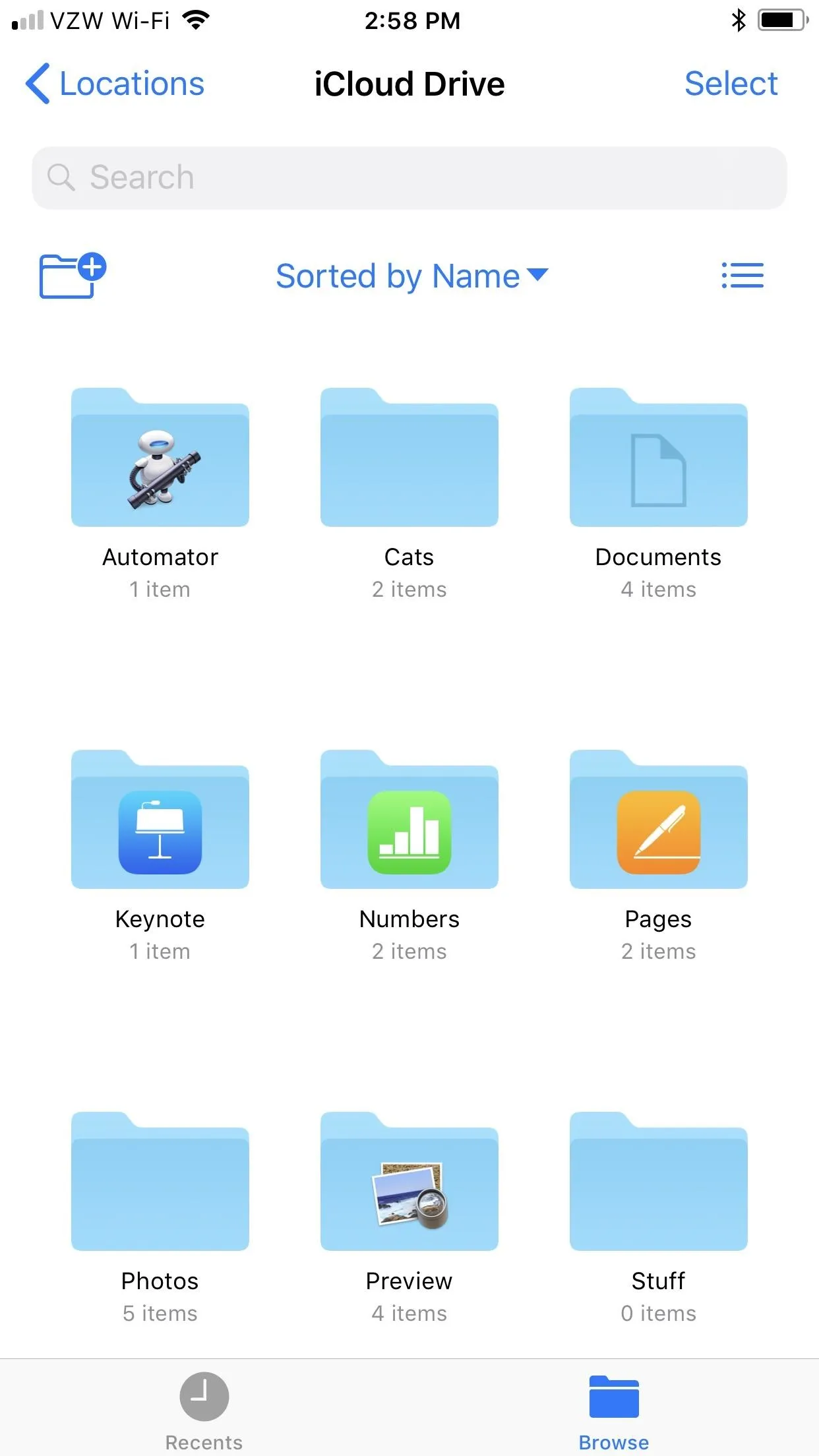 App interface showcasing various folders such as 'Documents', 'Cafés', and 'Projects'.