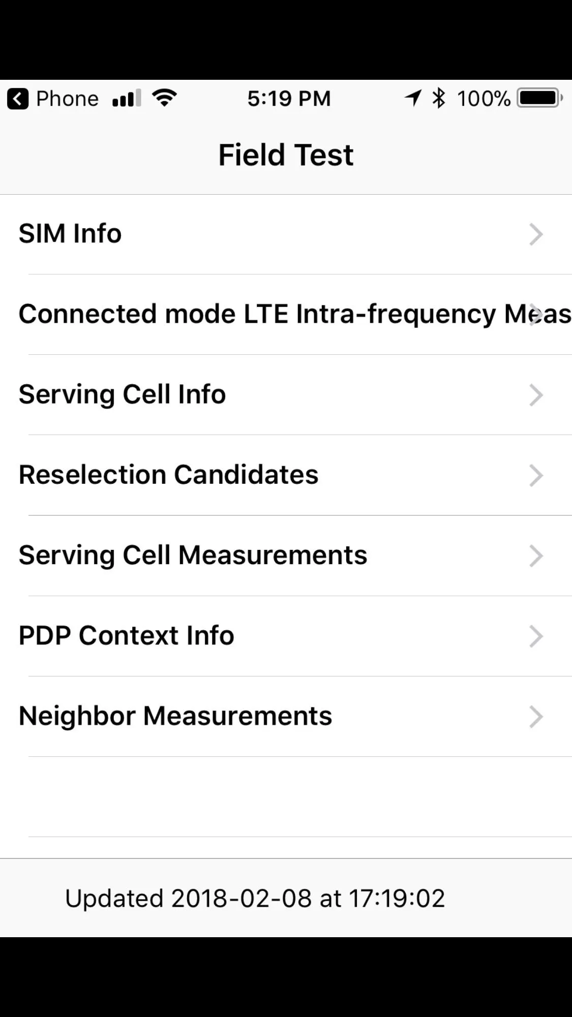 Field test menu showing mobile network information and parameters.