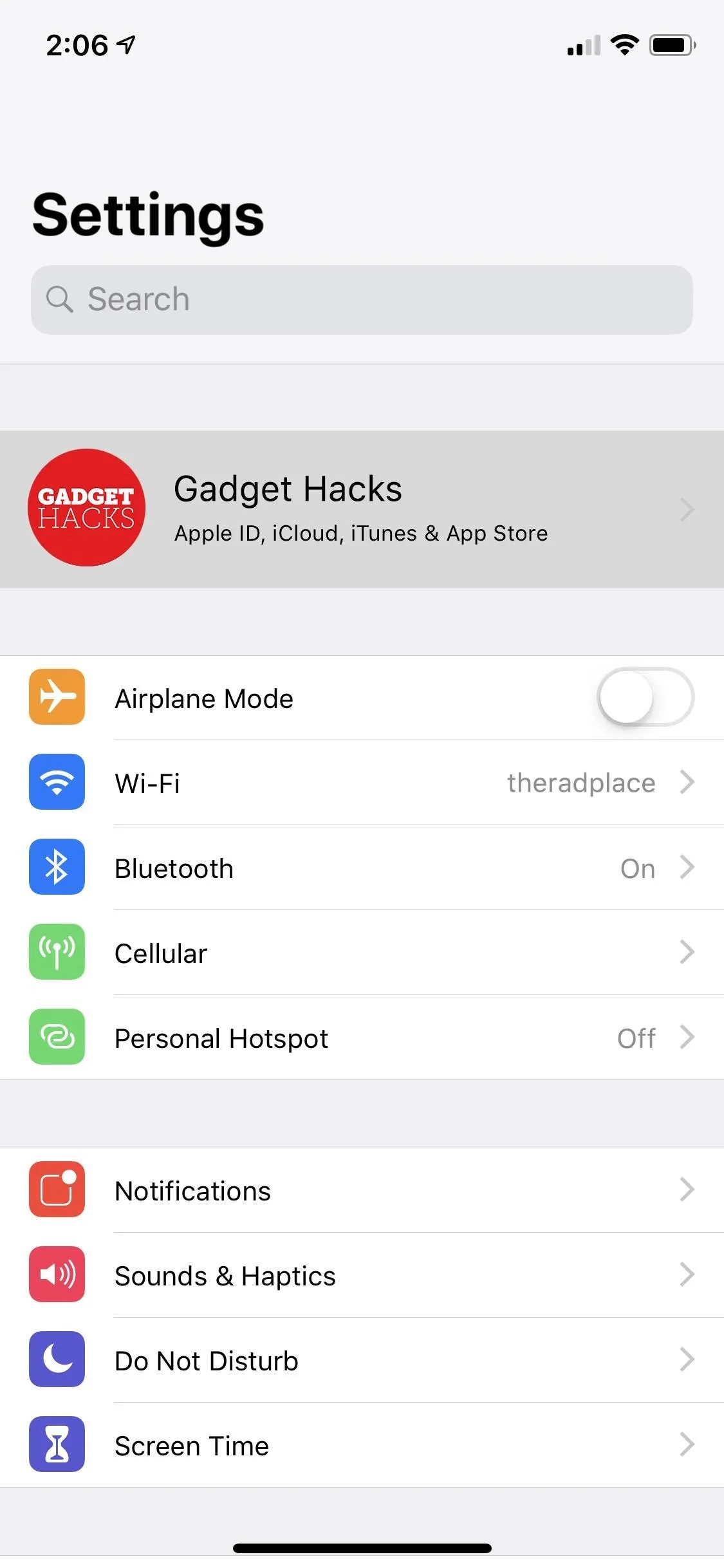 Settings menu on a smartphone featuring various app options.