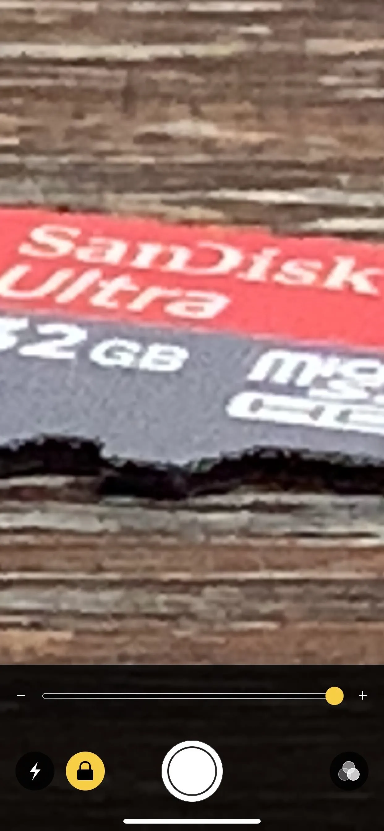 SanDisk Ultra microSD card showing the 32 GB capacity.