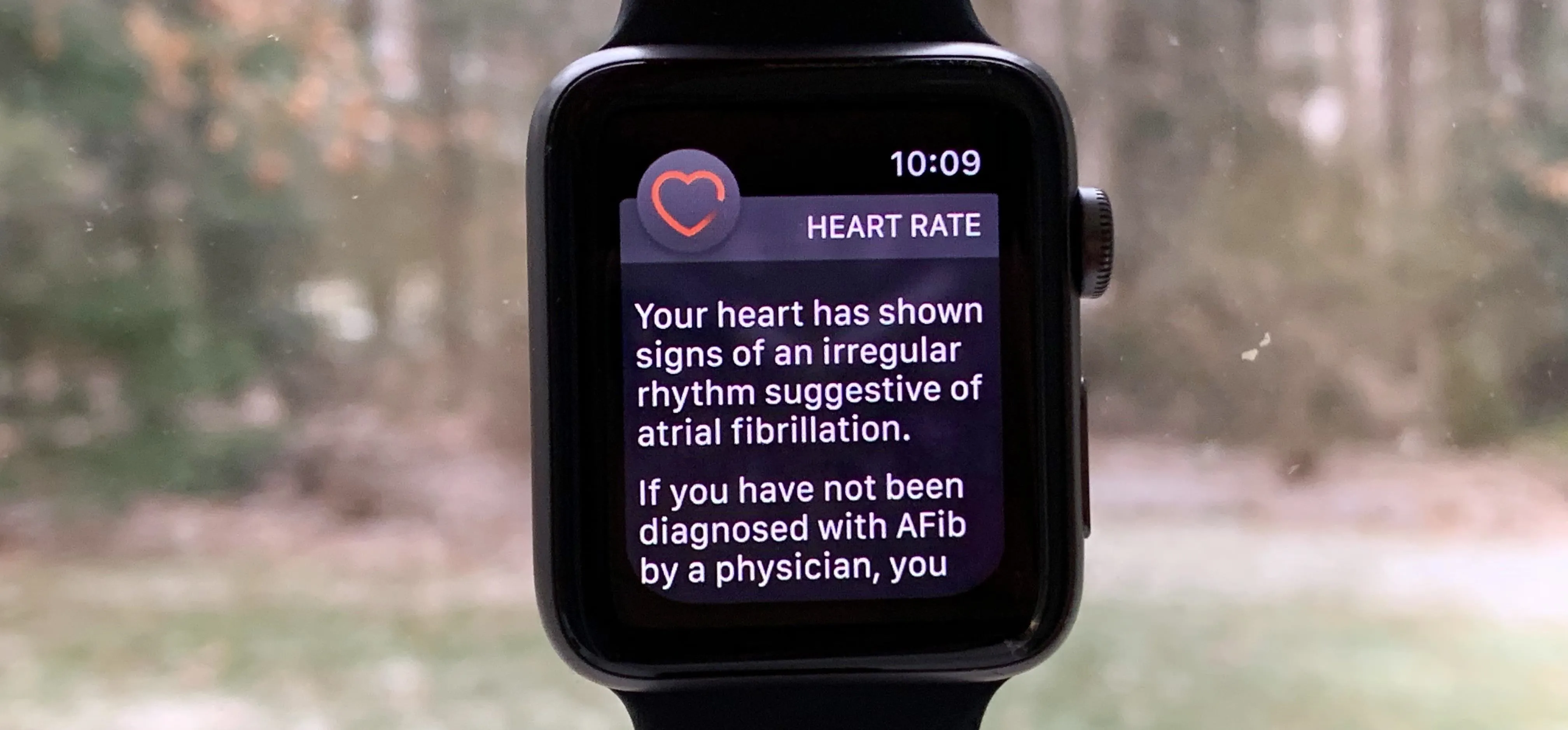 High heart rate notifications displayed on a smartphone.