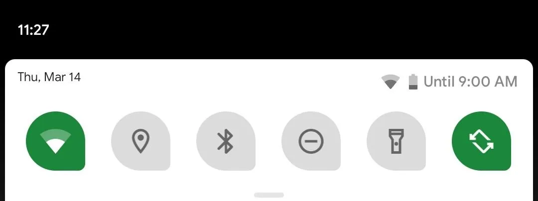 Mobile device status bar displaying connectivity and utility icons.