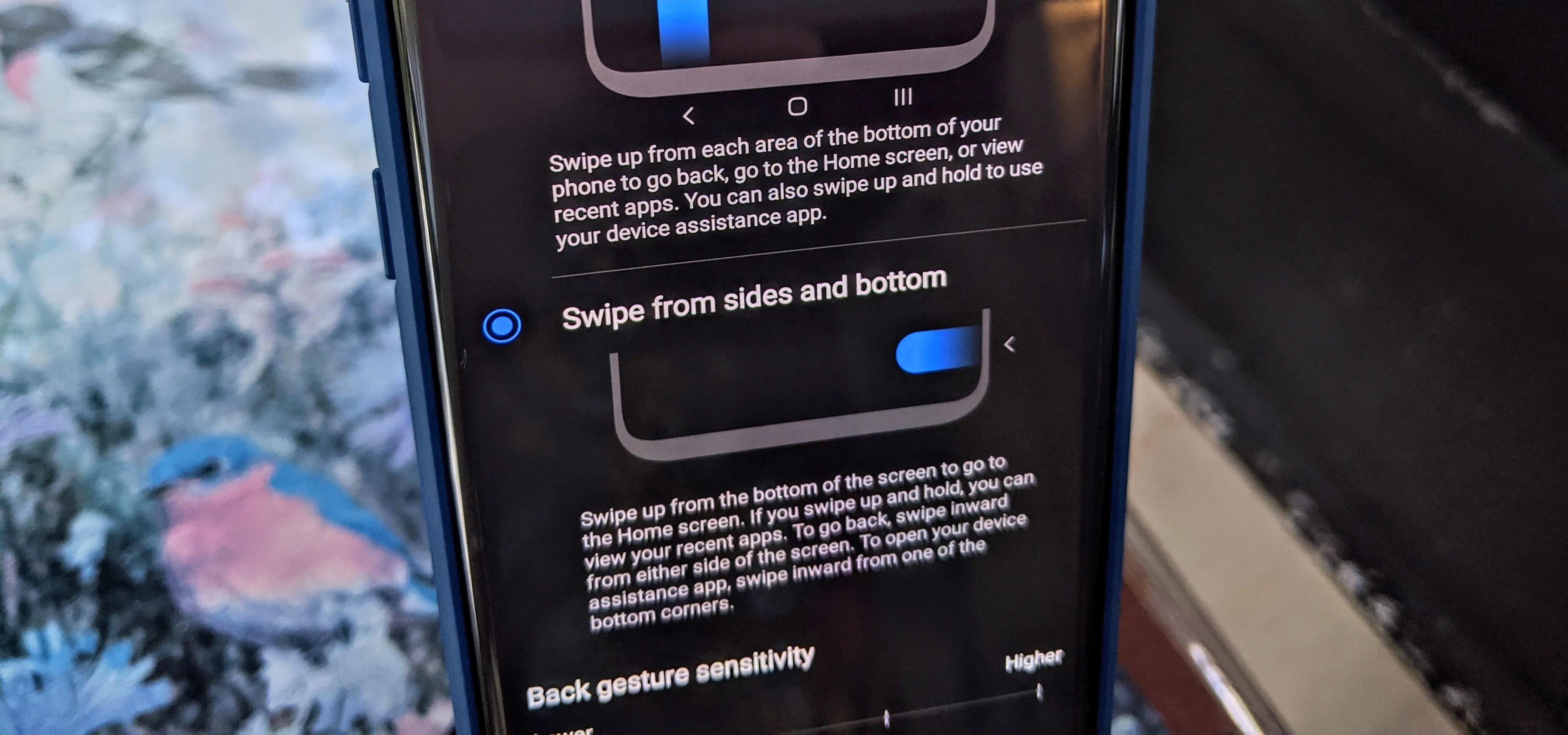 Settings menu on a smartphone displaying toggle options for edge functionality.