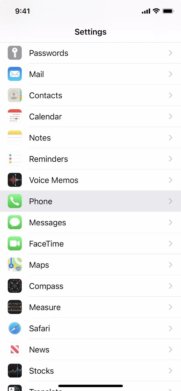 Settings menu on a smartphone displaying various applications and options.