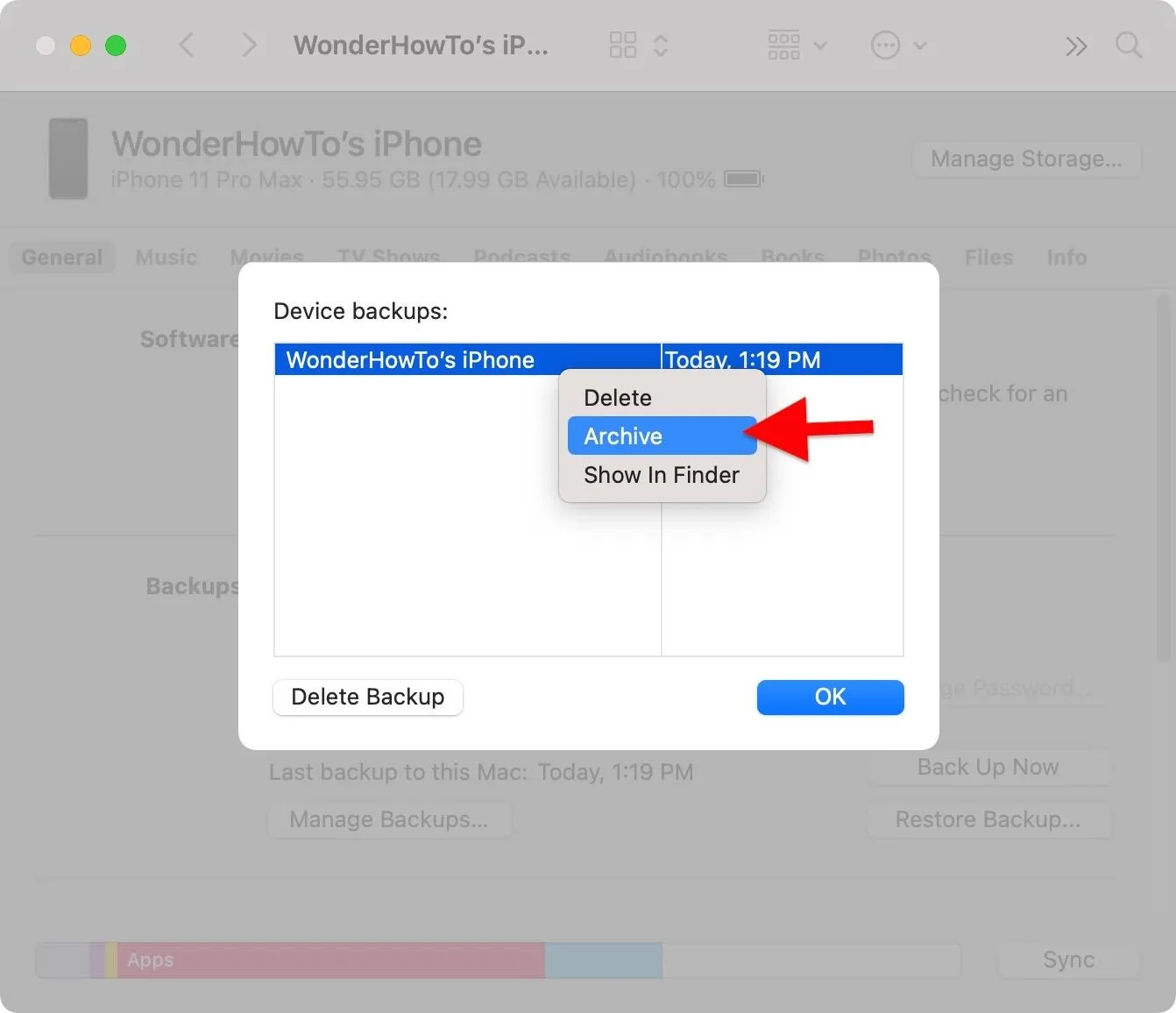 Device backup settings with options to delete or restore backups, indicated by a dropdown menu.