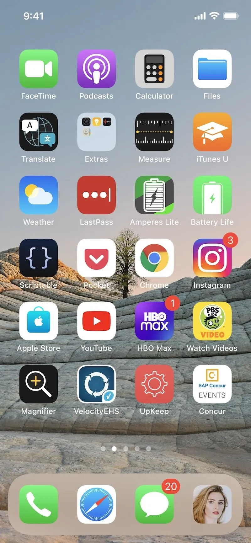 Screenshot of a smartphone home screen displaying various app icons.