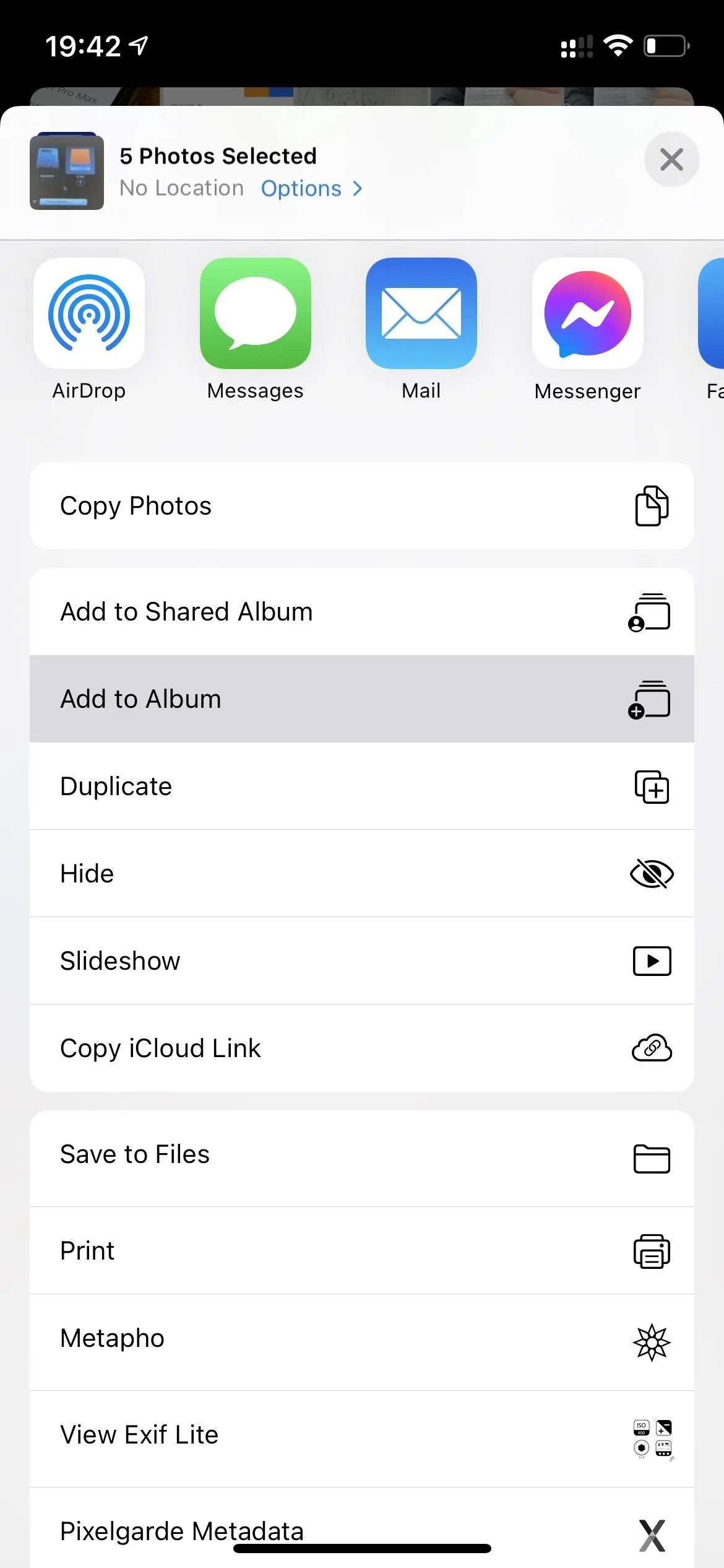 How to Bulk Add or Change Captions for Photos on Your iPhone Instead of Doing It One by One