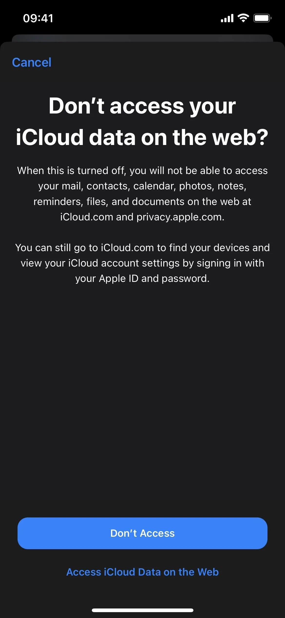 "iCloud login page with error message about accessing data on the web."