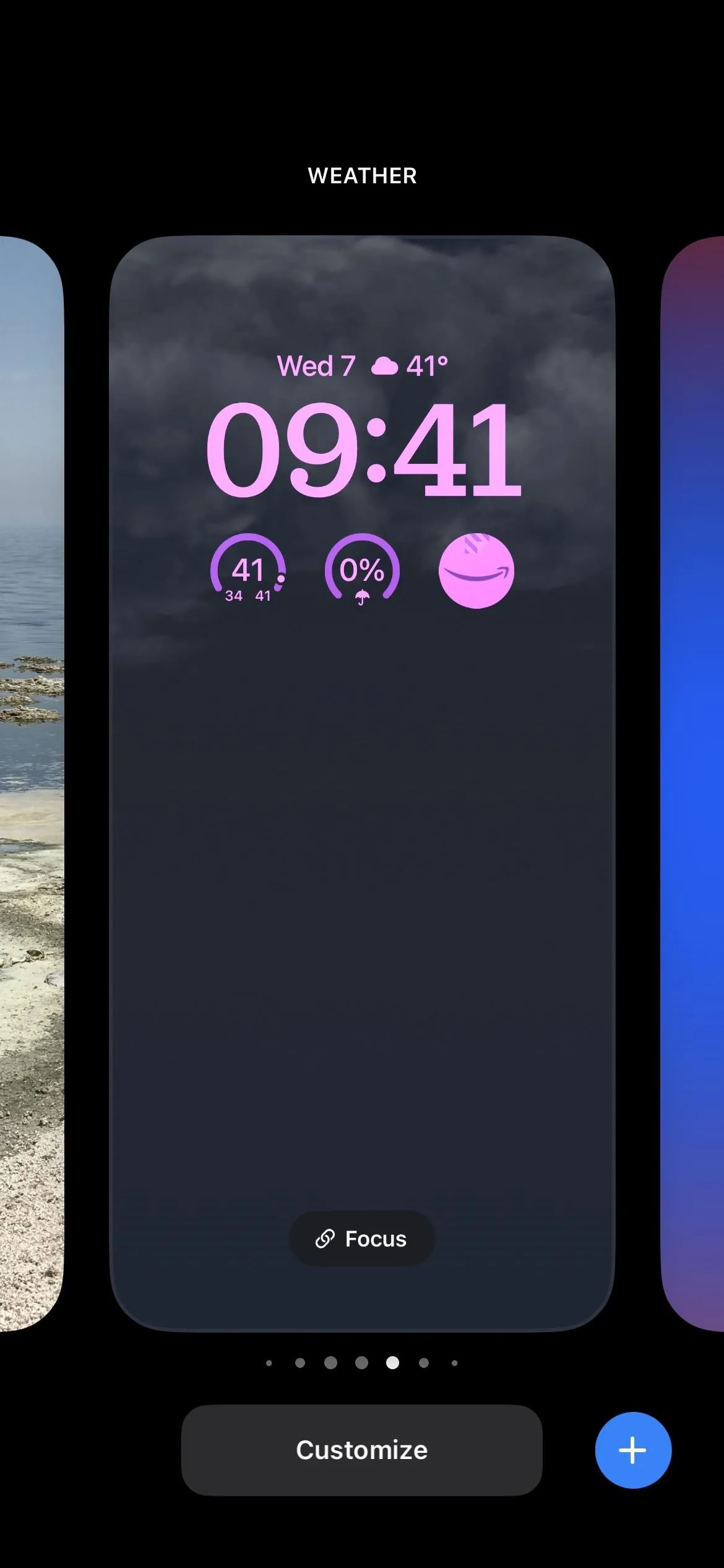 Digital clock display showing the time 09:41 with circular battery and signal icons.