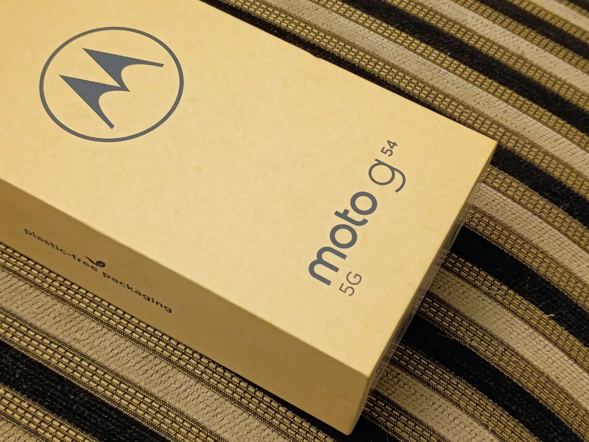 Moto G Stylus 2025 Hits Record Low $300 Black Friday cover