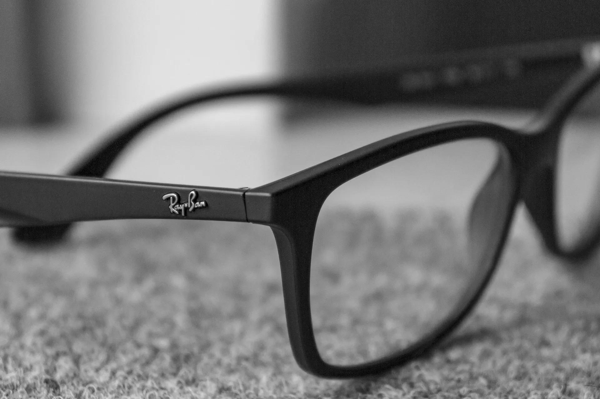 App Detects Smart Glasses Nearby to Protect Privacy cover