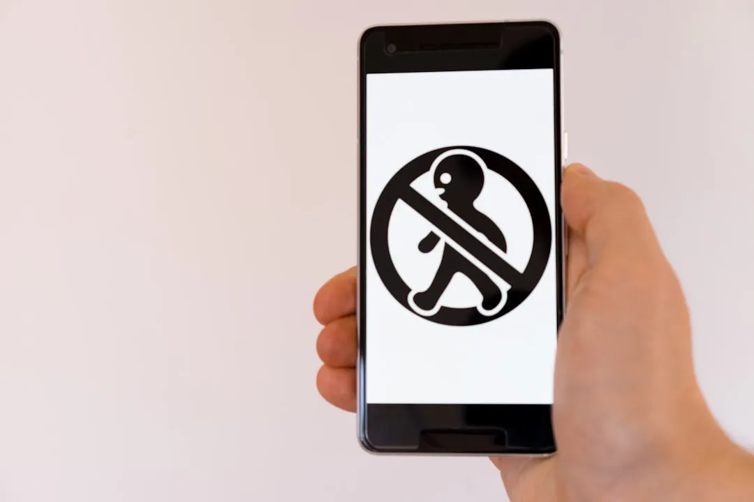 Android Sideloading Restrictions Explained: Why Even Supporters Object cover
