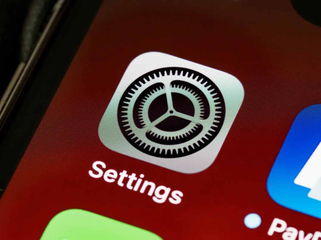 iOS 18.7.7 macOS 15.7.5 Security Update Guide for Older Devices cover