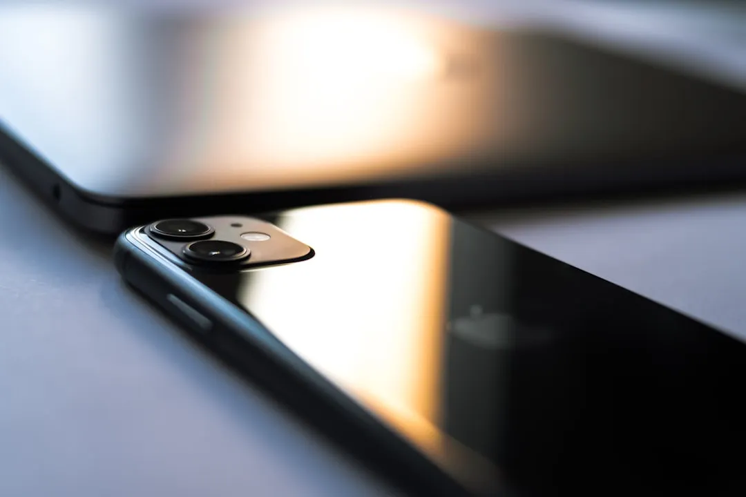 photo-1634140126662-71747e0f3728