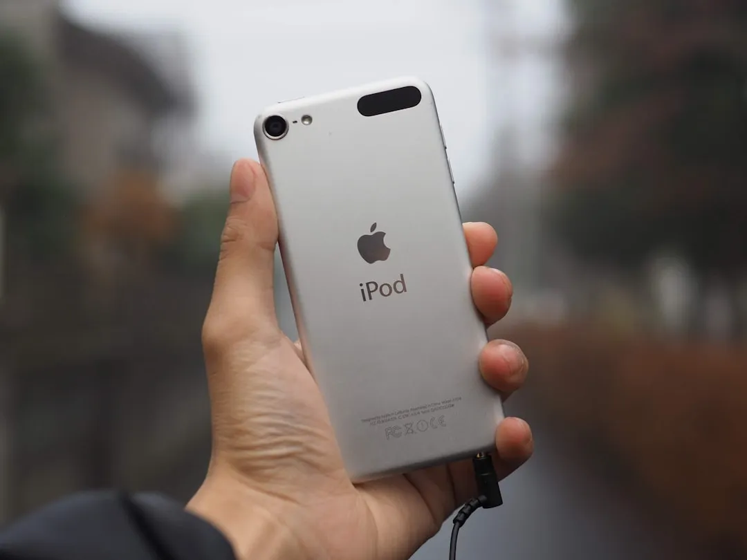 photo-1640746386247-116076d39c08