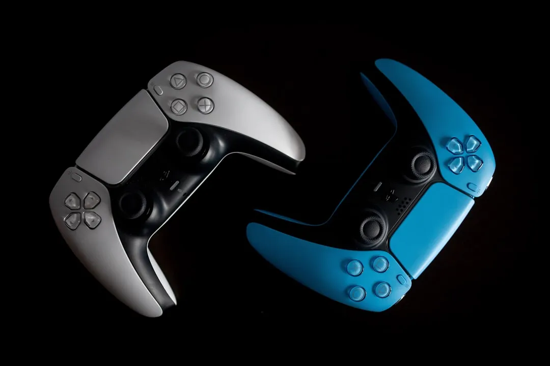 Nintendo Power Glove: From Failed Toy to VR Pioneer cover