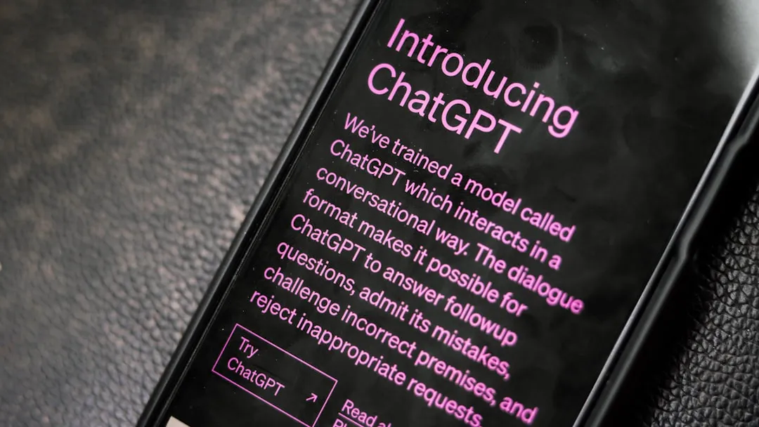 Smartphone Upgrade Cycles Hit 3-4 Years: What Changed cover