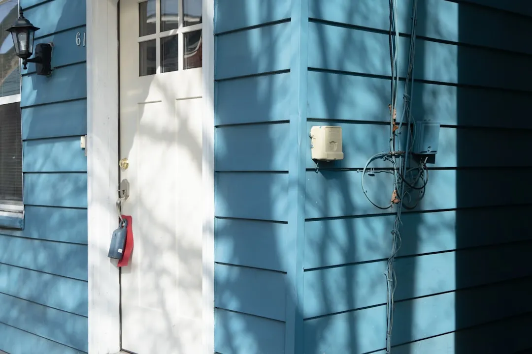 photo-1710566294589-12af1111054b