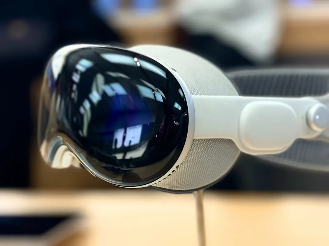 How visionOS 26 Fixes Apple Vision Pro Spatial Audio Performance cover