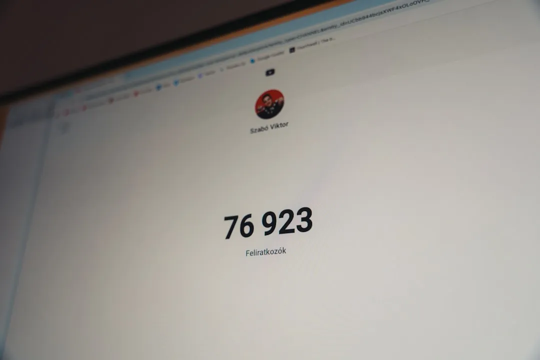 Snapchat Brings Back 2D Bitmoji After 100K User Petition cover