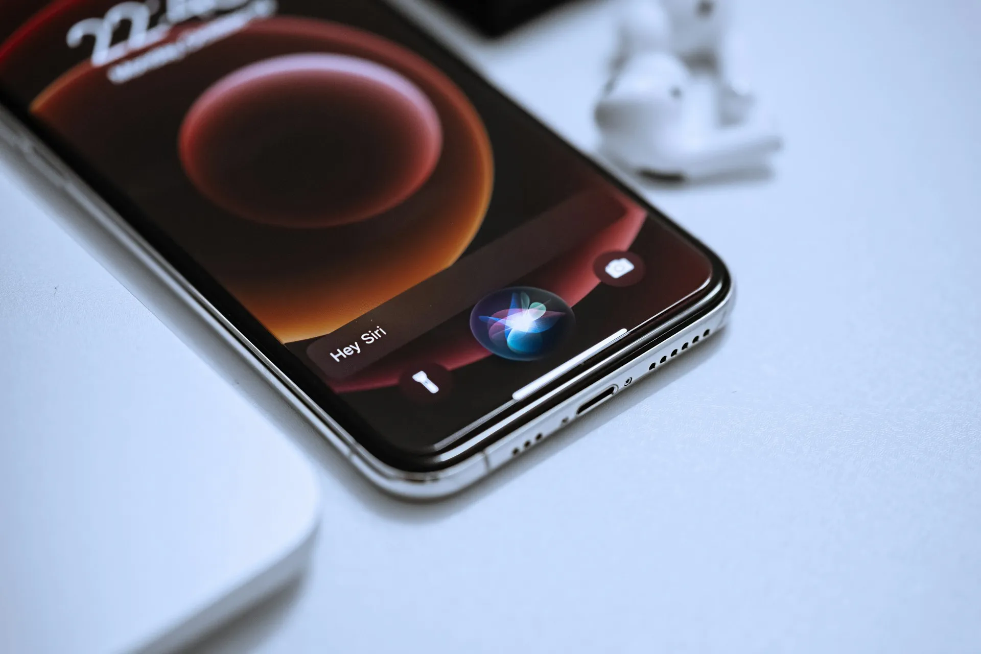 Apple's Siri UI design